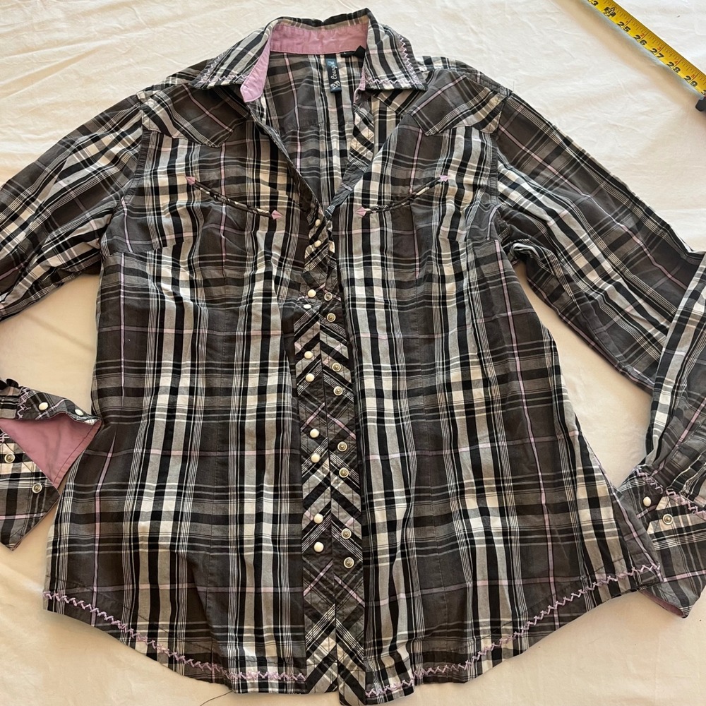 Cowgirl Up Western Pearl Snap Shirt Plaid Black Pink Trim Women's Size L